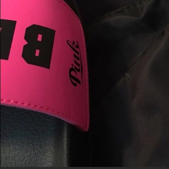 V.S. Pink & Beach Please-S & pr L PINK Slides - Picture 7 of 8